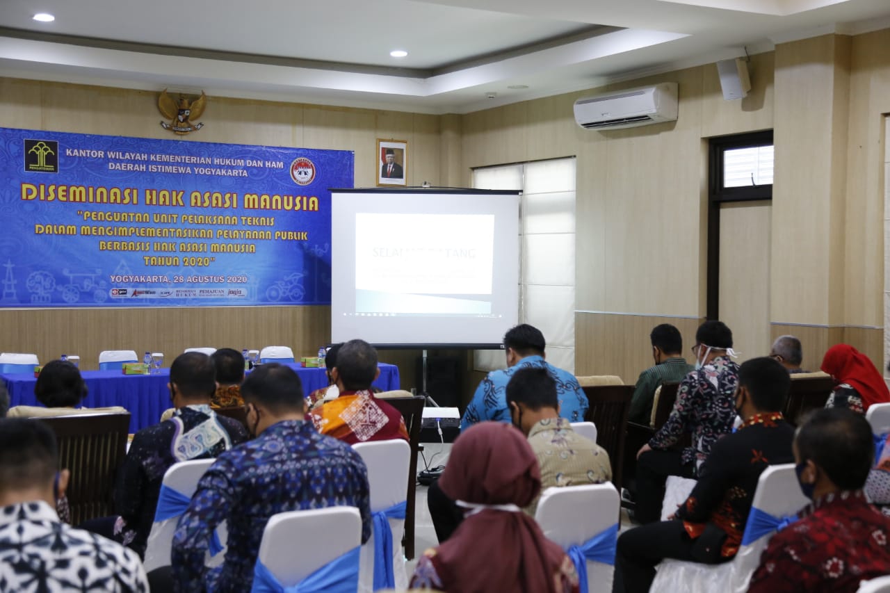 Wujudkan Pelayanan Keimigrasian di Kampus, Kakanwil Kemenkumham D. I. Yogyakarta dan Rektor UGM Berkoordinasi Dengan Direktur Jenderal Imigrasi