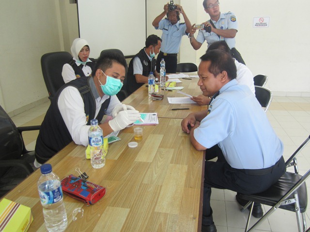 Test Urine di Rutan Klas IIA Yogyakarta